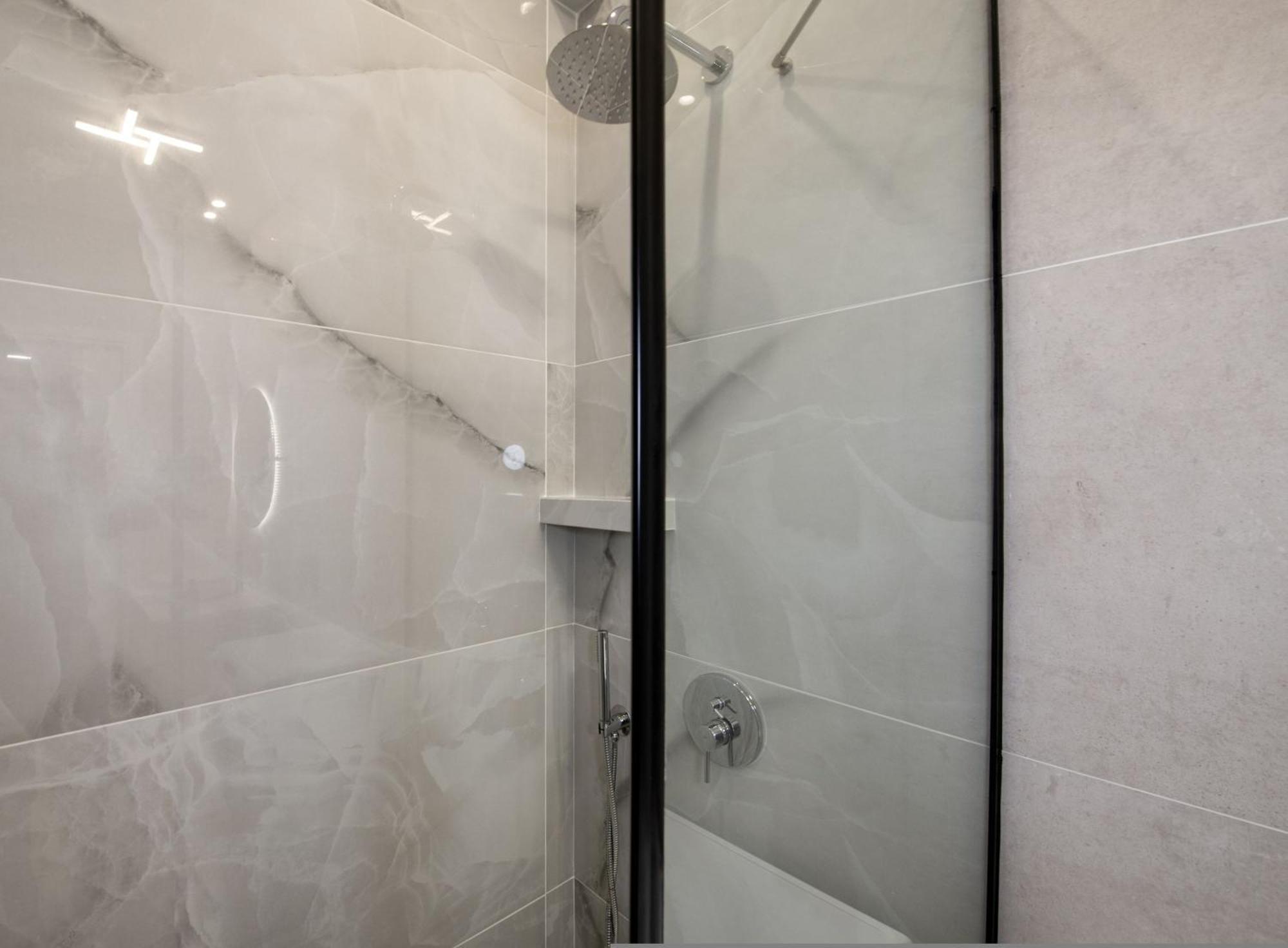 Cherry Central Luxury Suites Ханья Экстерьер фото