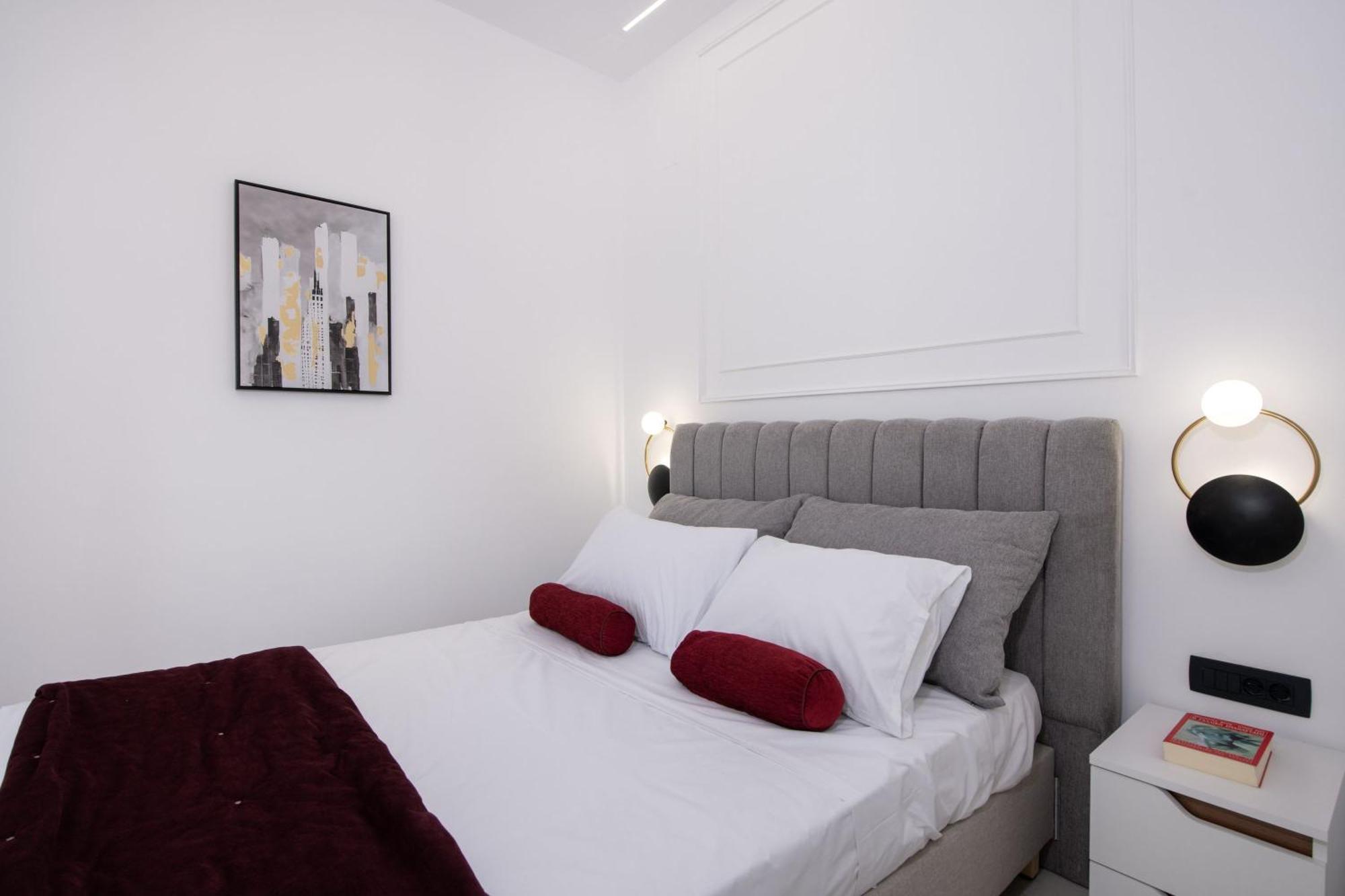 Cherry Central Luxury Suites Ханья Экстерьер фото