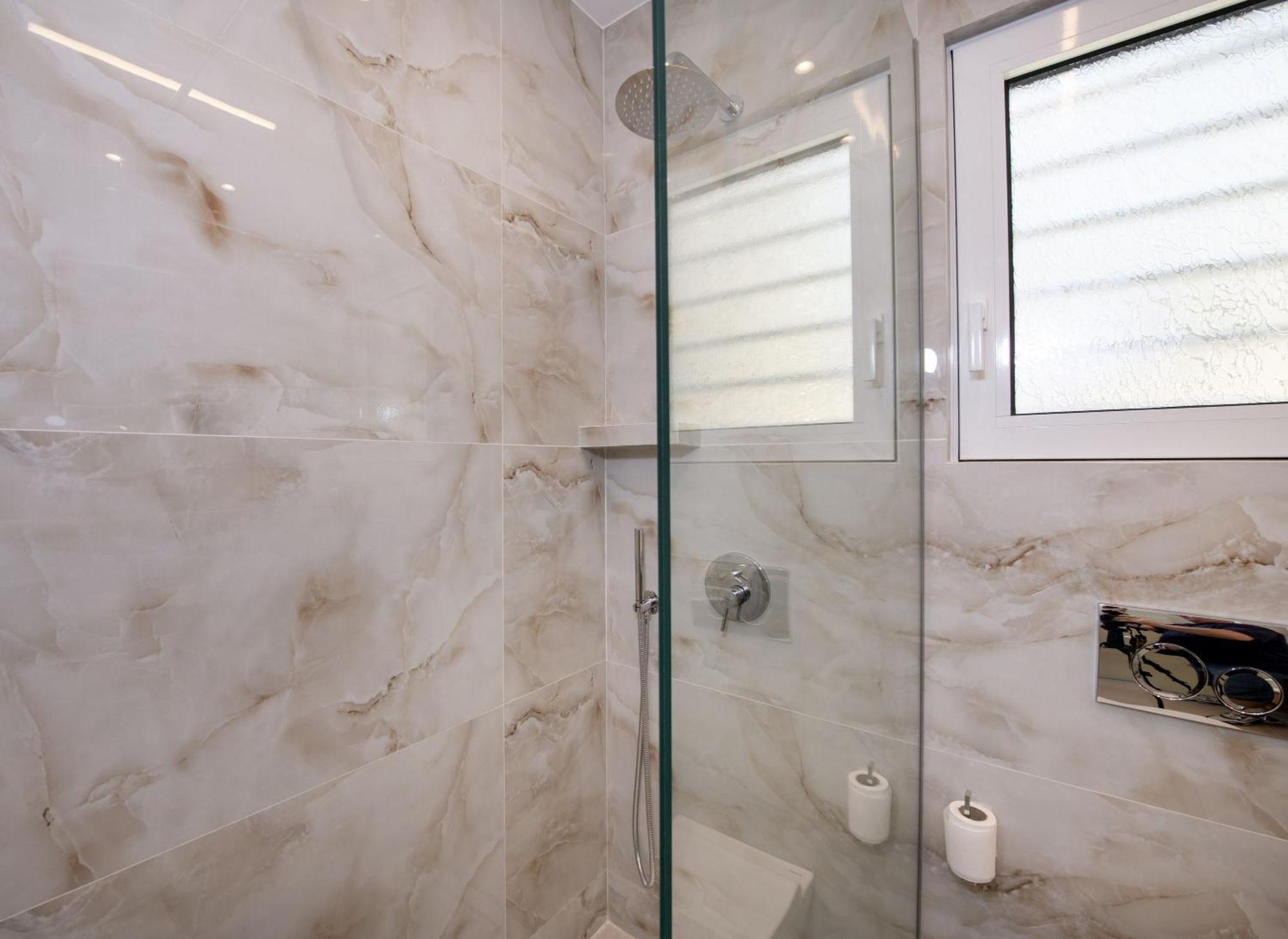 Cherry Central Luxury Suites Ханья Экстерьер фото