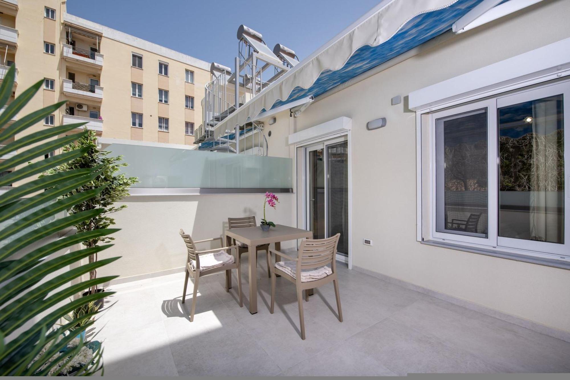 Cherry Central Luxury Suites Ханья Экстерьер фото