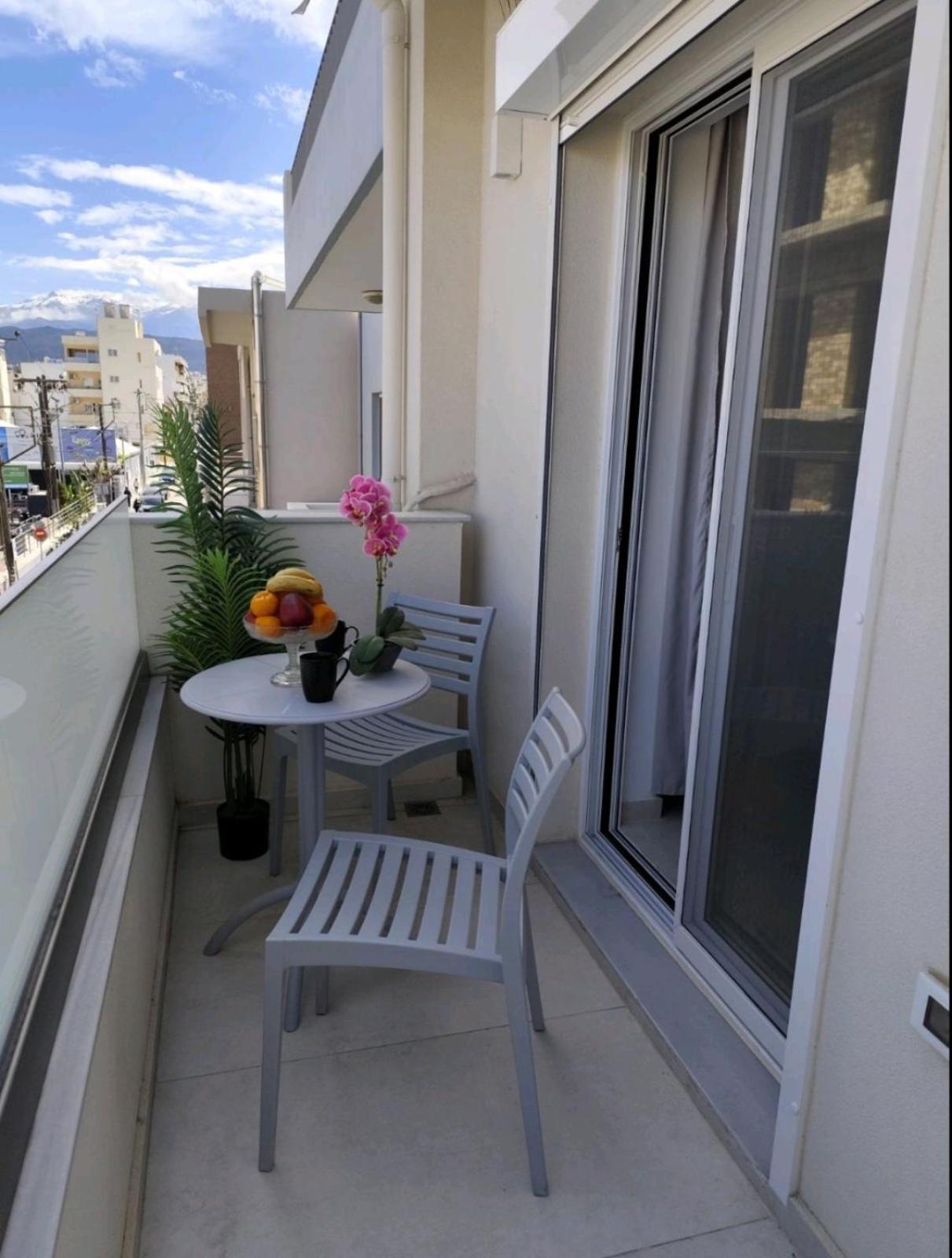 Cherry Central Luxury Suites Ханья Экстерьер фото